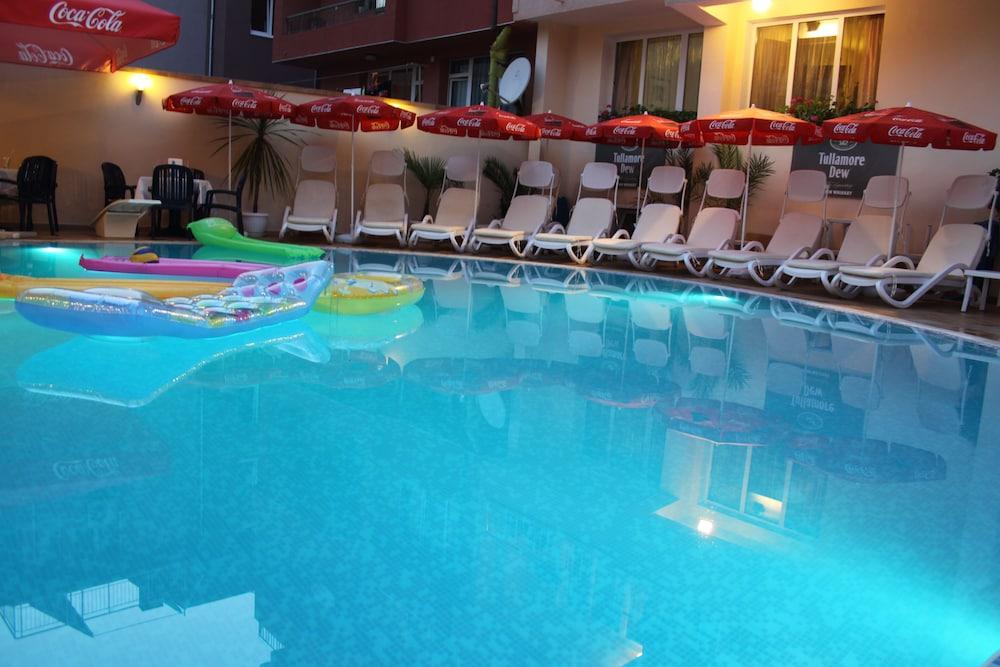 Italia Hotel Nesebar Bagian luar foto