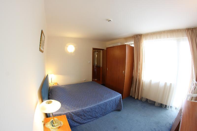 Italia Hotel Nesebar Bagian luar foto