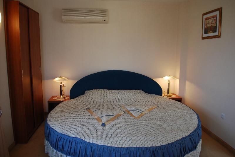 Italia Hotel Nesebar Bagian luar foto