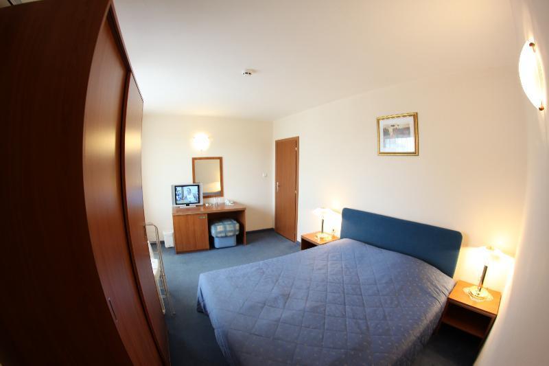 Italia Hotel Nesebar Bagian luar foto