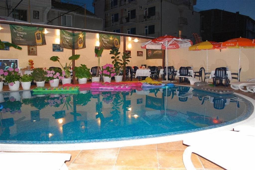 Italia Hotel Nesebar Bagian luar foto