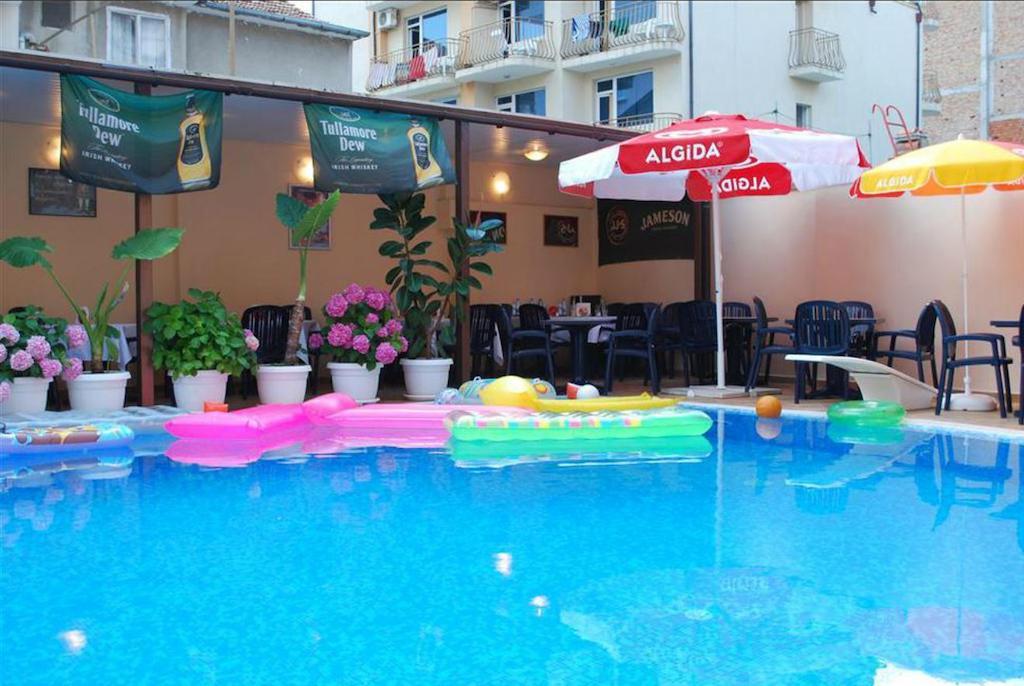 Italia Hotel Nesebar Bagian luar foto